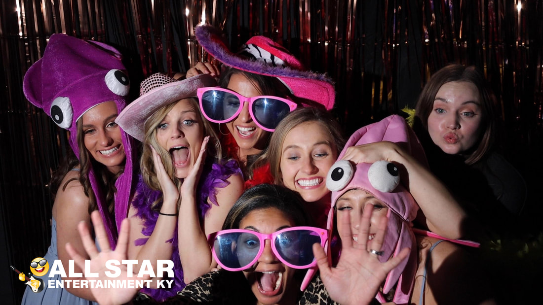 Photo booth rentals in Kentucky - Fun and Creative Way to Capture Memories